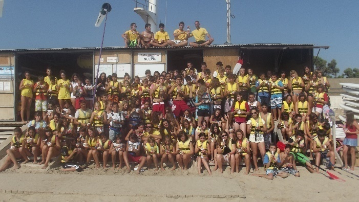 Equipo de Oliva Surf en la base náutica
